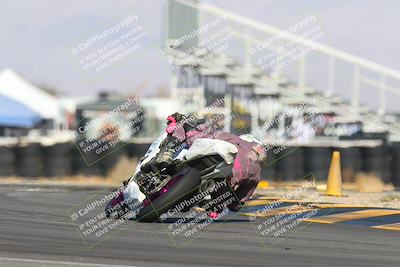 media/Nov-17-2024-CVMA (Sun) [[1fec520723]]/Race 8-Formulw LW Twins SHOOTOUT/